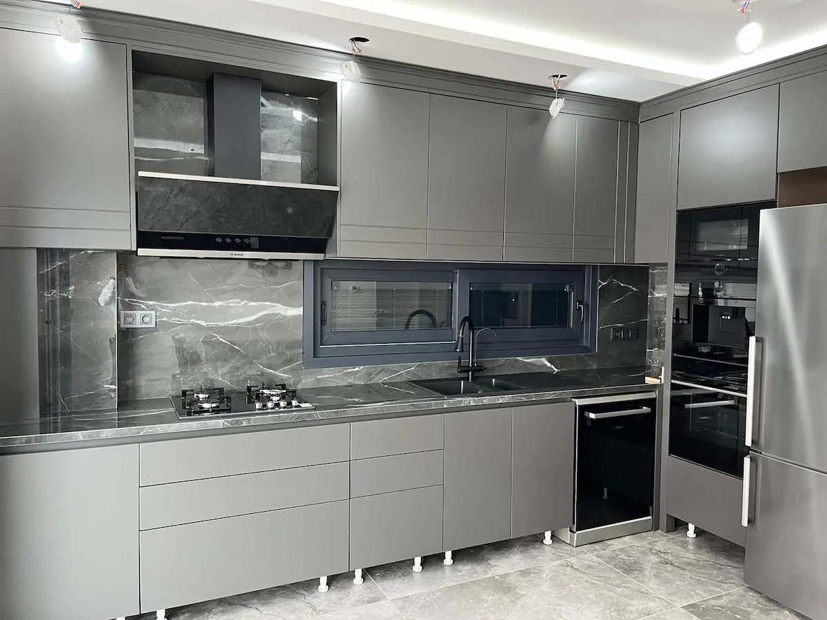 Fitted kitchen